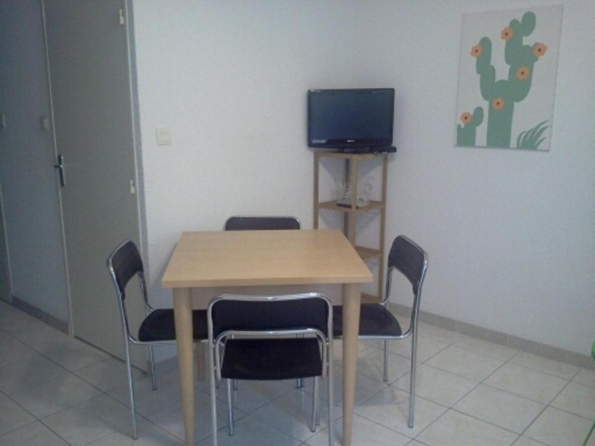 Appartement F1 Calvi A 150 Metres De La Plage ภายนอก รูปภาพ